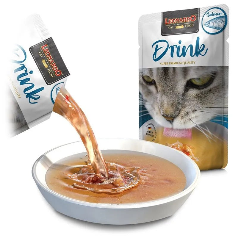 Leonardo Drink Salmón, sopa de pollo y salmón sin cereales para gatos, aporta hidratación de manera natural.