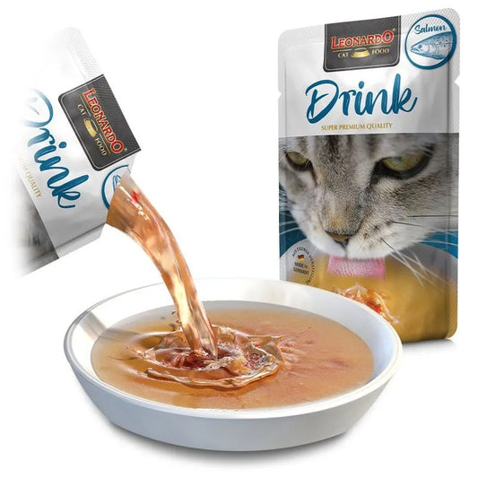 Leonardo Drink Salmón, sopa de pollo y salmón sin cereales para gatos, aporta hidratación de manera natural.