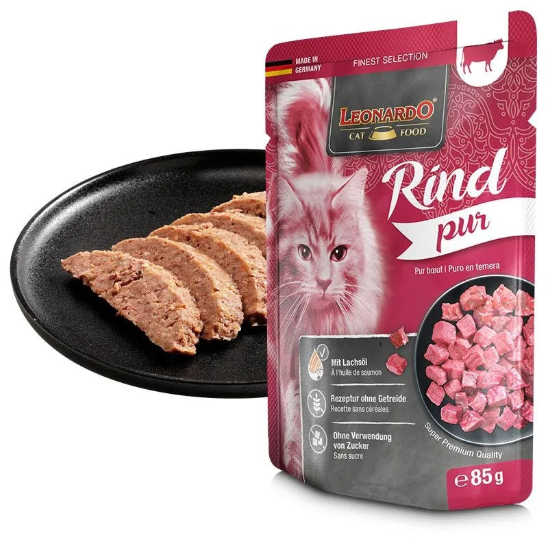 Sobre de comida húmeda para gatos a base de vacuno, monoproteico de la marca Leonardo