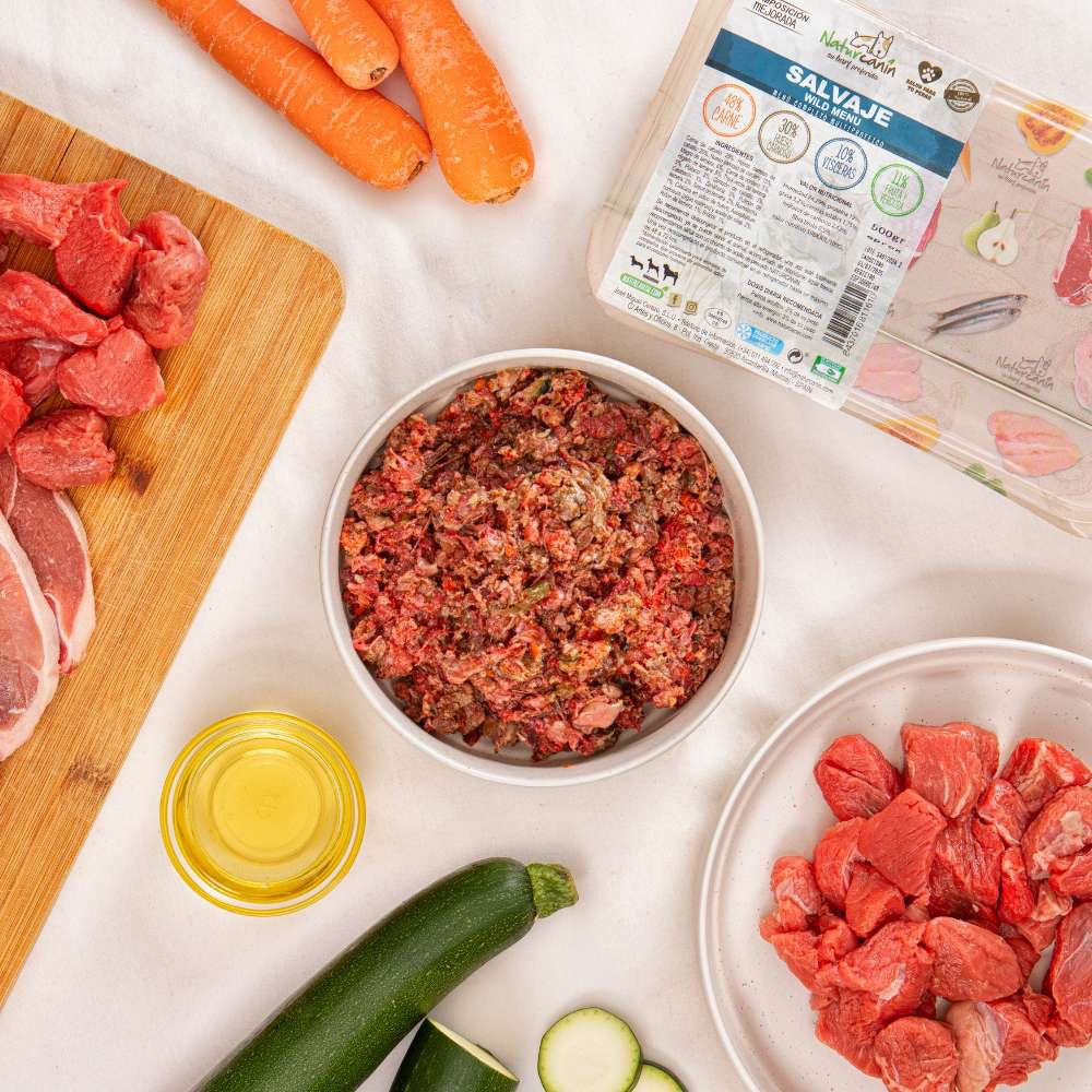 Naturcanin, menú de alimentación cruda BARF elaborado con caballo, ternera y cordero para perros de todas las edades y tamaños