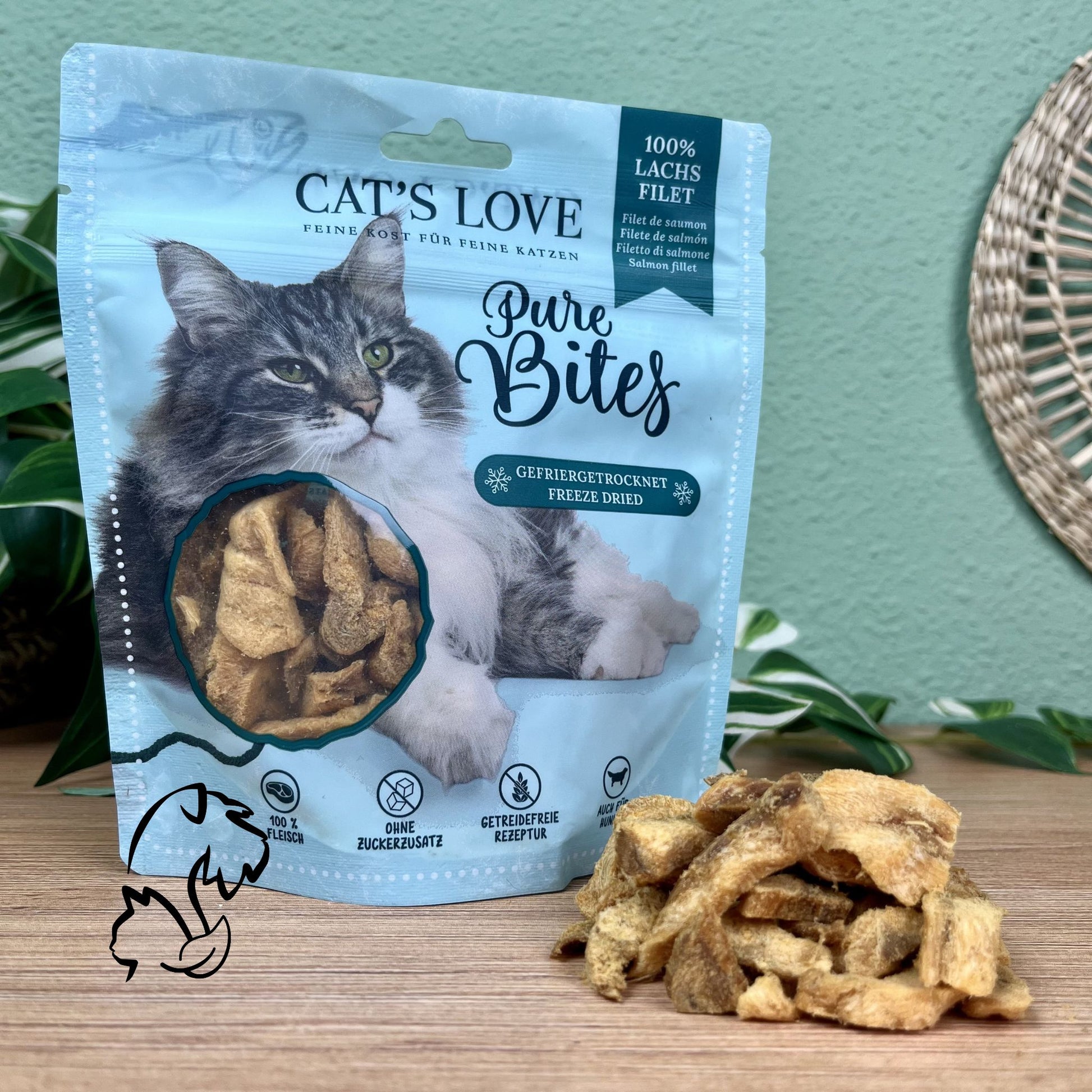 bolsita y contenido de los premios pure bites de salmón liofilizado de la marca cat´s love para gatos