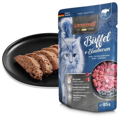 LEONARDO - SOBRE DE BÚFALO Y POLLO CON TERNERA Y ARÁNDANOS PARA GATOS