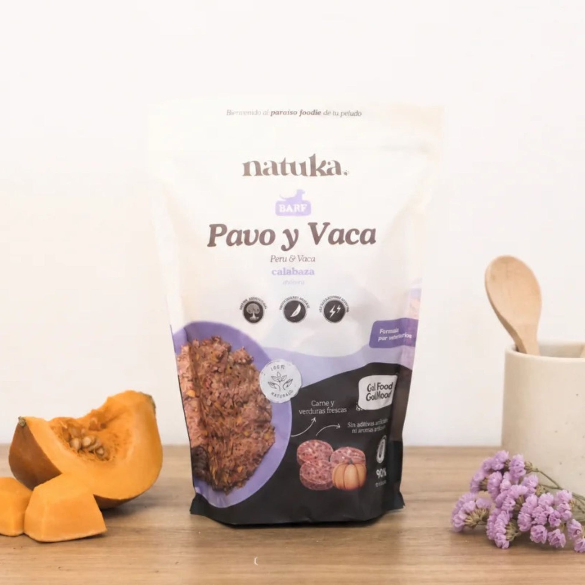 Natuka, menú de alimentación cruda BARF  elaborado pavo y vaca para perros de todas las edades y tamaños