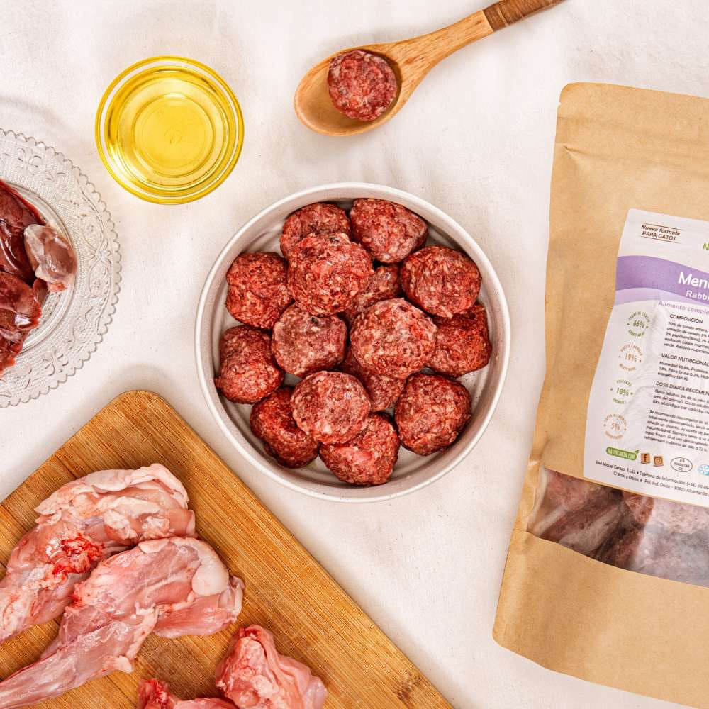 Naturcanin, menú monoproteico de alimentación cruda BARF elaborado con conejo para gatos de todas las edades