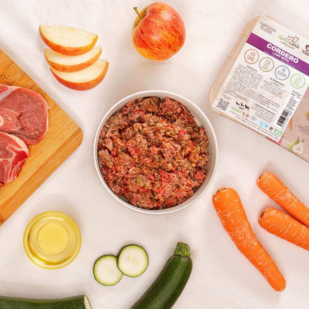 Naturcanin, menú monoproteico de alimentación cruda BARF elaborado con cordero para perros de todas las edades y tamaños